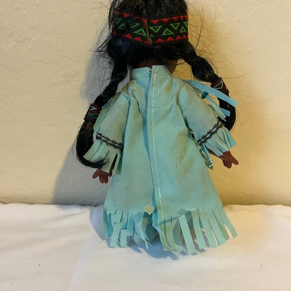 Vintage Native American Doll - Picture 3 of 5